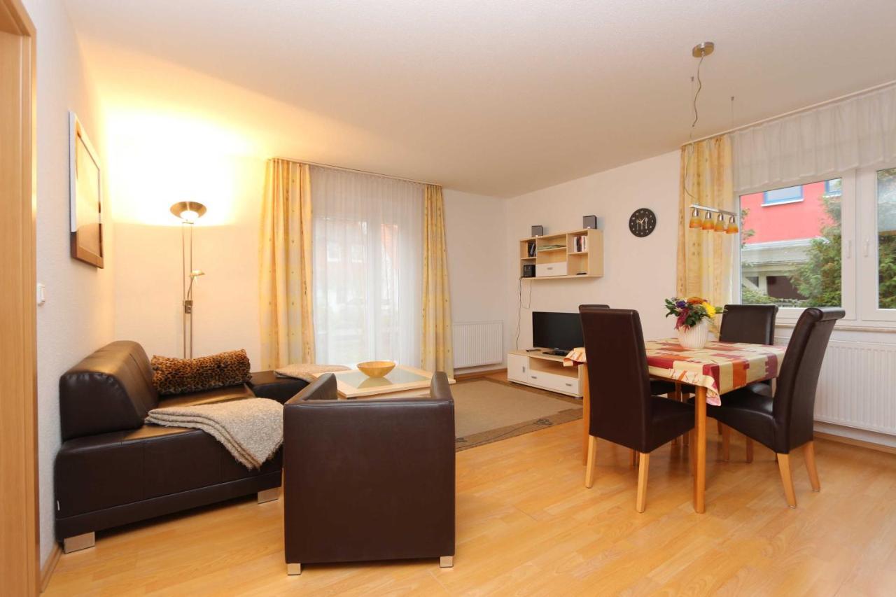 Ferienhaus Ahorn Mit Garten In Зиновиц Екстериор снимка