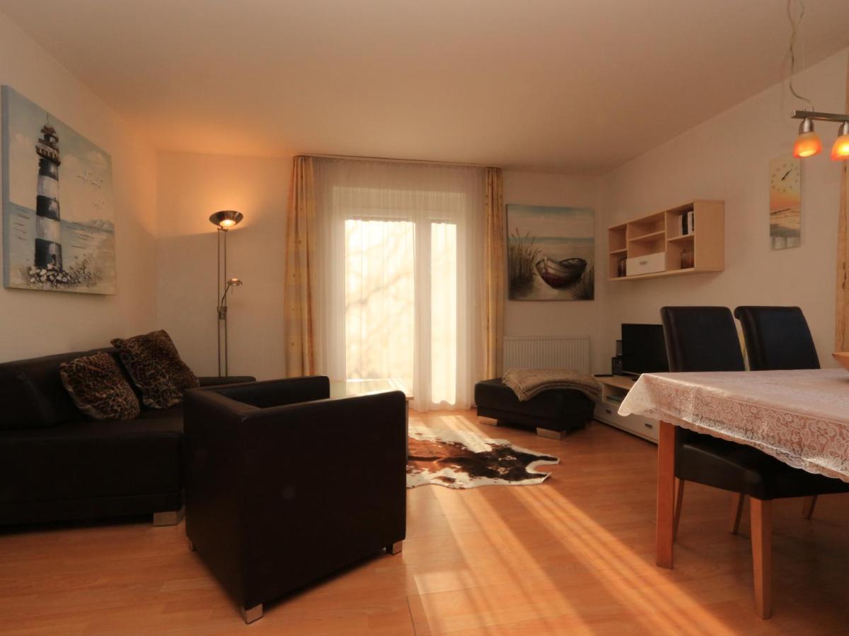 Ferienhaus Ahorn Mit Garten In Зиновиц Екстериор снимка